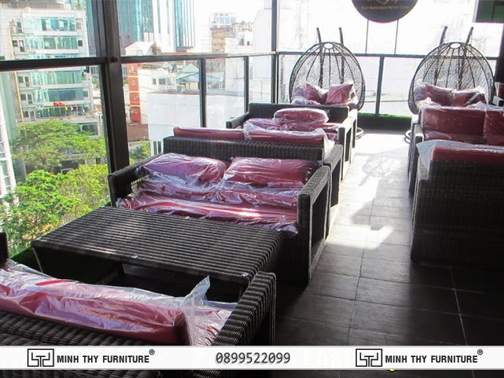 King Rooftop Coffee sofa nhua gia may 1