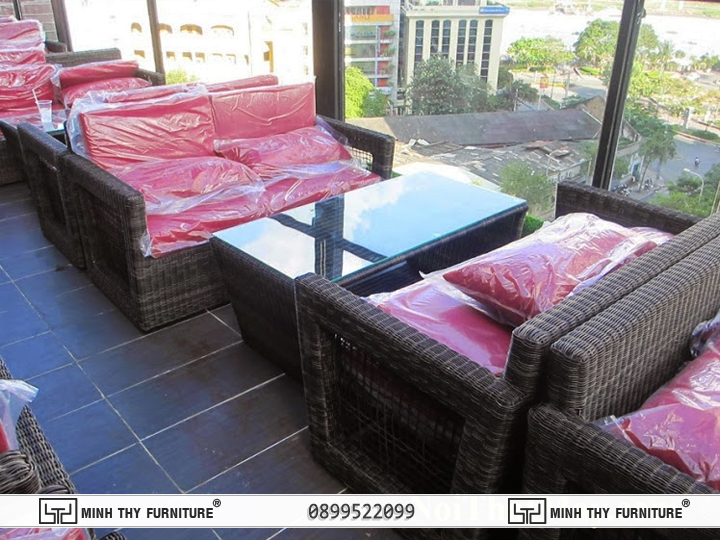 King Rooftop Coffee sofa nhua gia may 2