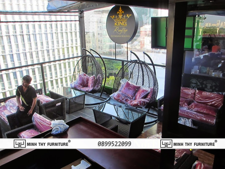 King Rooftop Coffee sofa nhua gia may 5