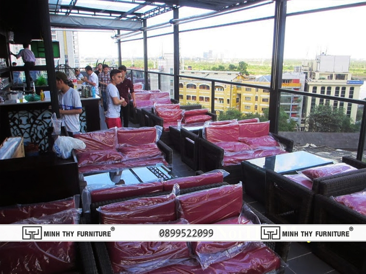 King Rooftop Coffee sofa nhua gia may 7