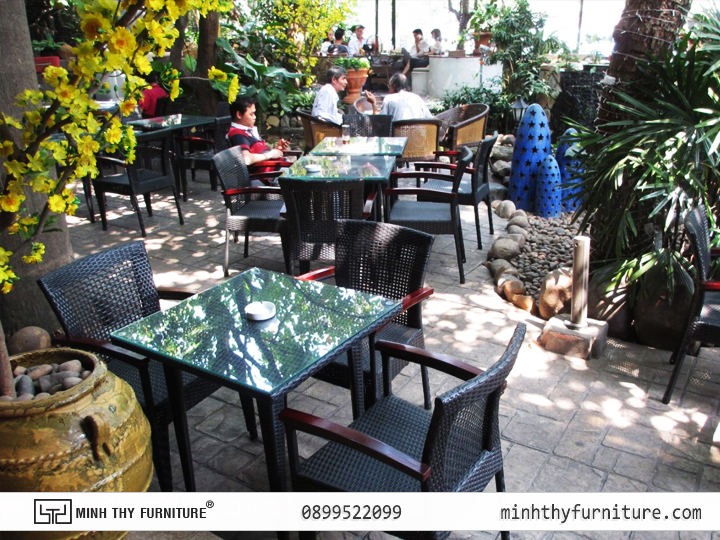 Bàn Ghế nhựa giả mây minh thy tại Cafe Suối Đá
