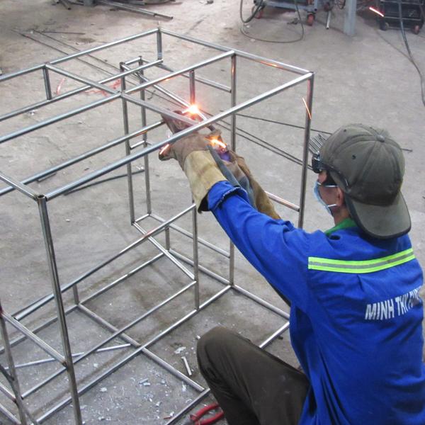 Sản xuất khung inox bàn sofa nhựa giả mây