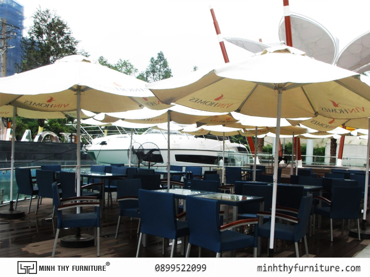 Bàn Ghế nhựa giả mây minh thy tại Vinhomes Central Park 