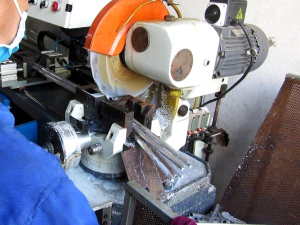 Sản xuất khung nhôm bàn ghế cafe nhựa giả mây ngoài trời tại xưởng cơ khí Minh Thy Furniture