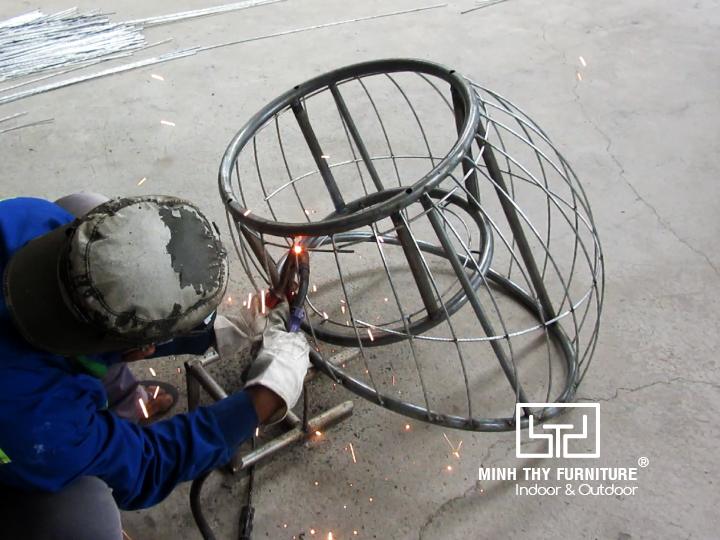 ghe-trung-may-nhua-3