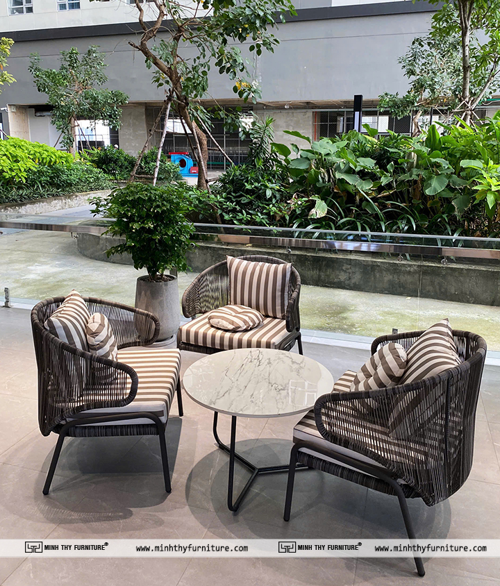 Bàn Ghế Cafe Ngoài Trời Đẳng Cấp