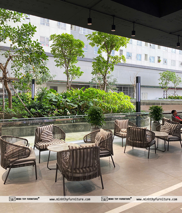 Bàn Ghế Cafe Ngoài Trời Đẳng Cấp